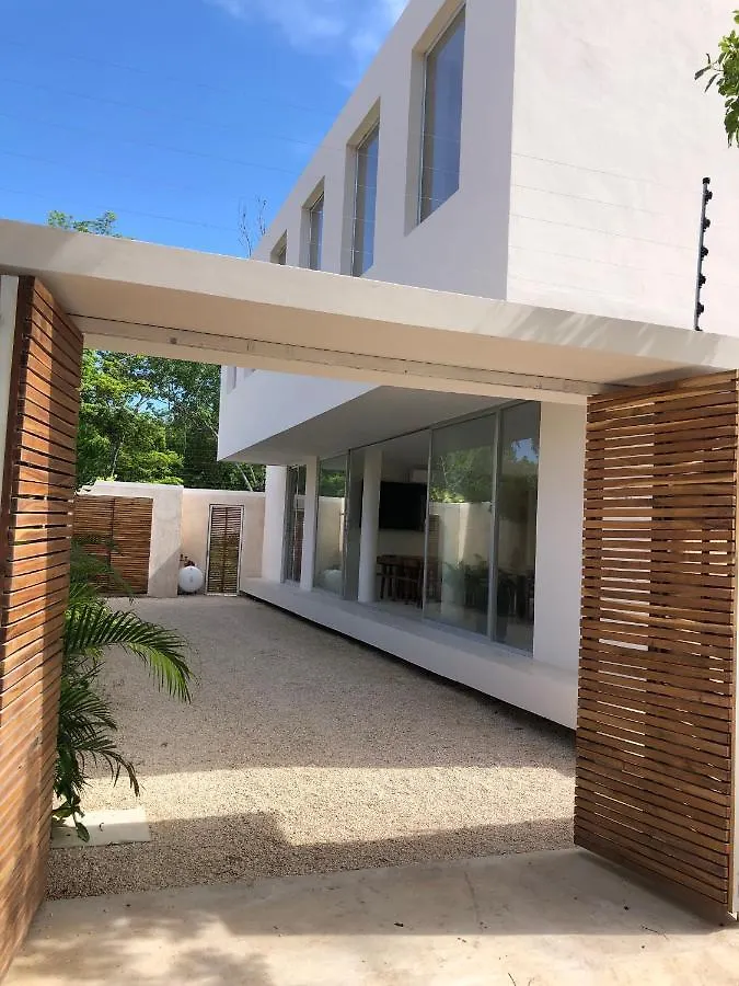 11Br I Hacienda Zalama Τουλούμ 0*,